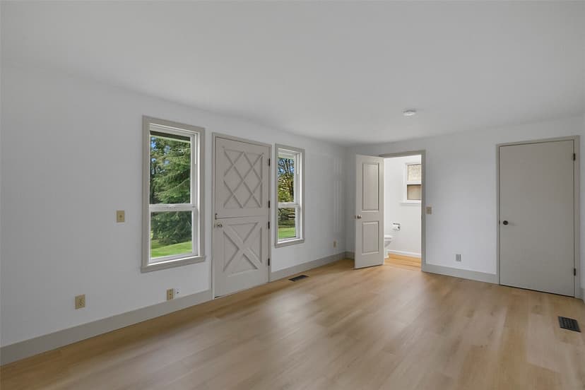 Property photo for 25421 57th Avenue NE, Arlington photo 9