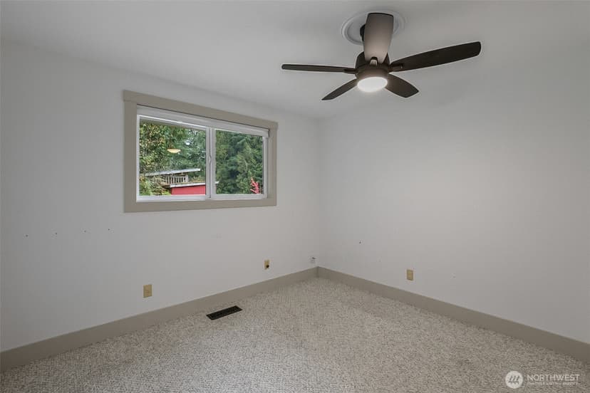 Property photo for 25421 57th Avenue NE, Arlington photo 12