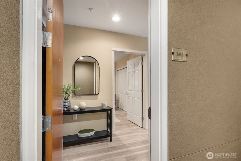 Property photo for 10047 Main Street #305, Bellevue photo 30