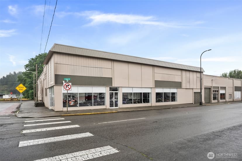 Property photo for 300 S Tower Avenue, Centralia photo 2