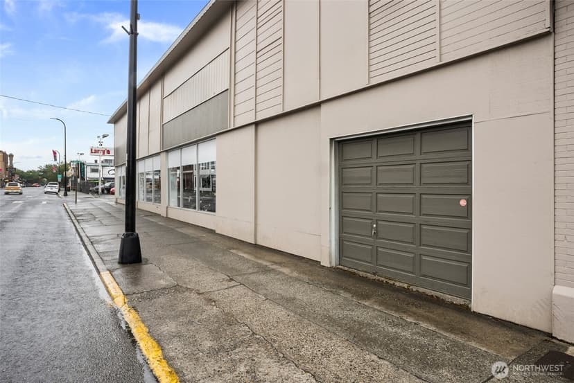 Property photo for 300 S Tower Avenue, Centralia photo 16