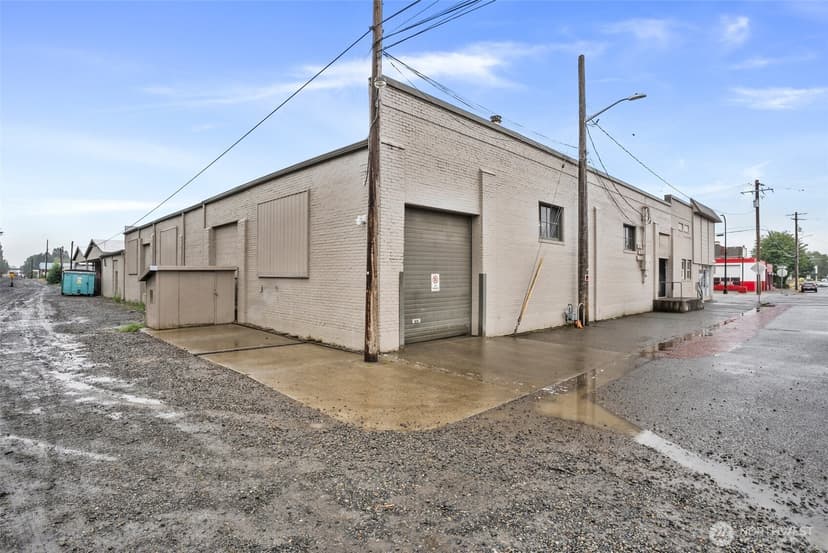 Property photo for 300 S Tower Avenue, Centralia photo 14