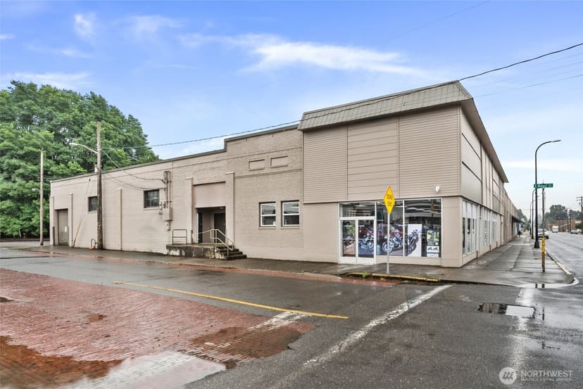 Property photo for 300 S Tower Avenue, Centralia photo 13
