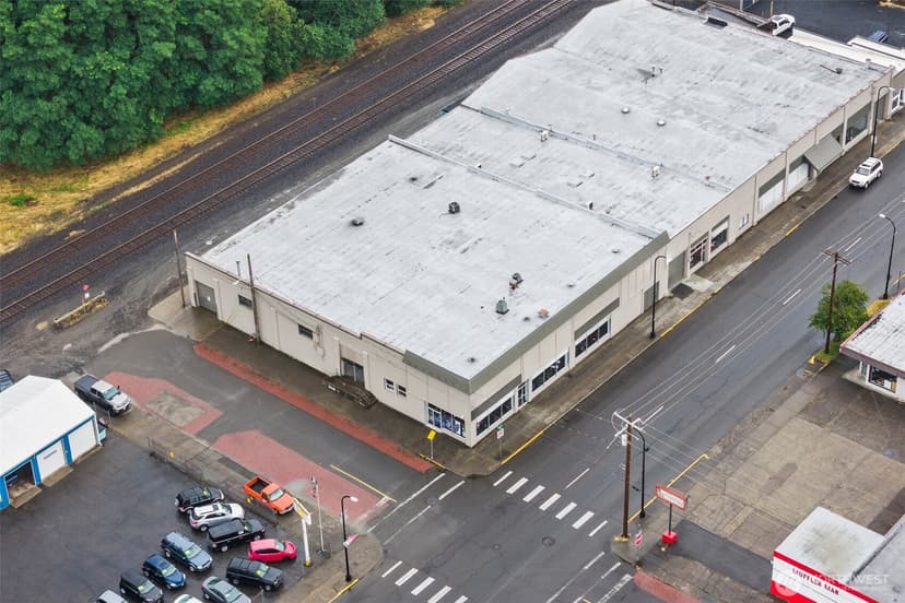 Property photo for 300 S Tower Avenue, Centralia photo 12