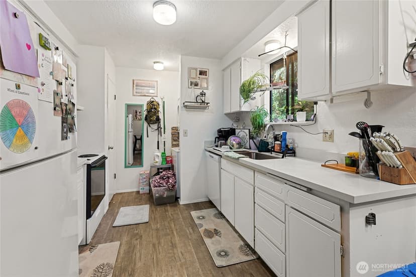Property photo for 4521 Grand Avenue, Everett photo 19
