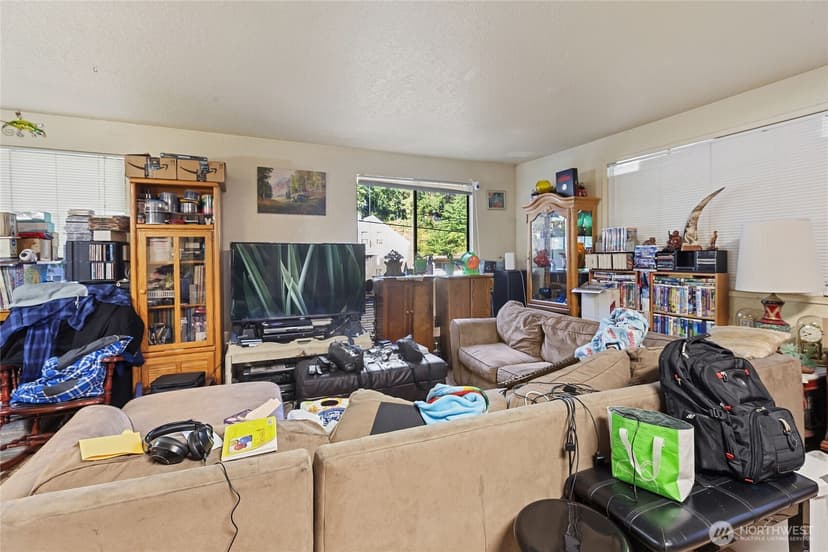 Property photo for 4521 Grand Avenue, Everett photo 29