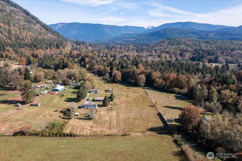Property photo for 14428 Jim Creek Rd, Arlington