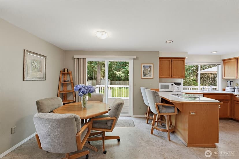 Property photo for 1105 SW 352nd Street, Federal Way photo 6