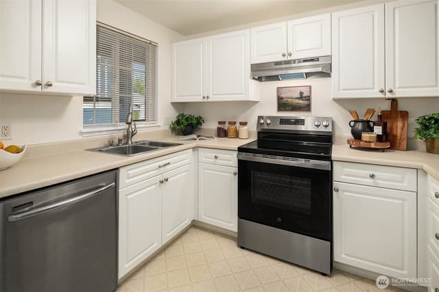Property photo for 23339 Cedar Way #A-204, Mountlake Terrace photo 4
