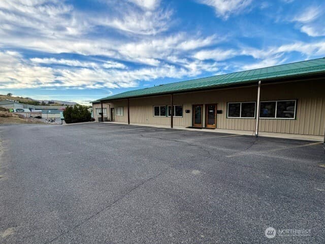 Property photo for 353 Malaga-Alcoa Highway #6, Wenatchee photo 2