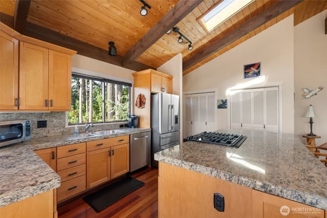 Property photo for 9001 Warren Drive NW, Gig Harbor photo 5