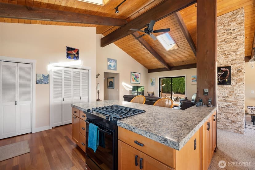 Property photo for 9001 Warren Drive NW, Gig Harbor photo 7