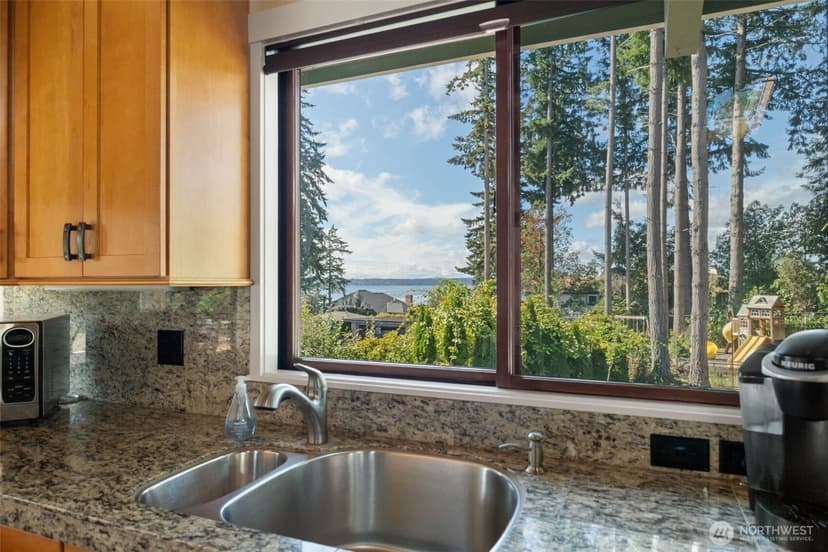 Property photo for 9001 Warren Drive NW, Gig Harbor photo 12