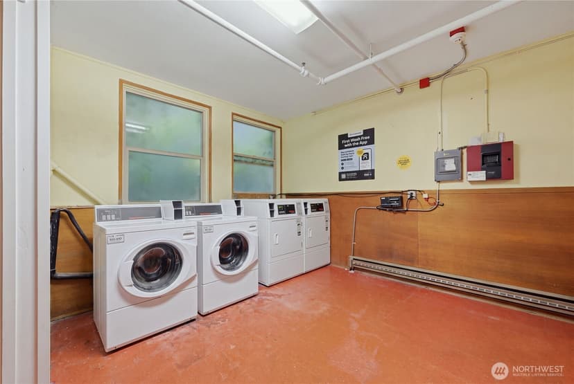 Property photo for 7 Harrison Street #2, Seattle photo 14