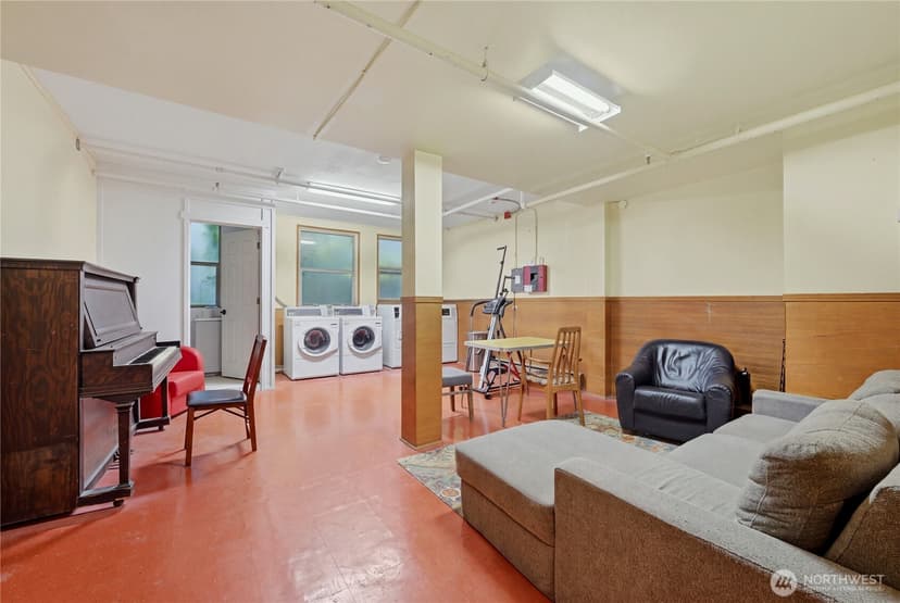 Property photo for 7 Harrison Street #2, Seattle photo 15