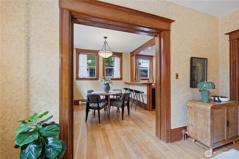 Property photo for 7 Harrison Street #2, Seattle photo 6