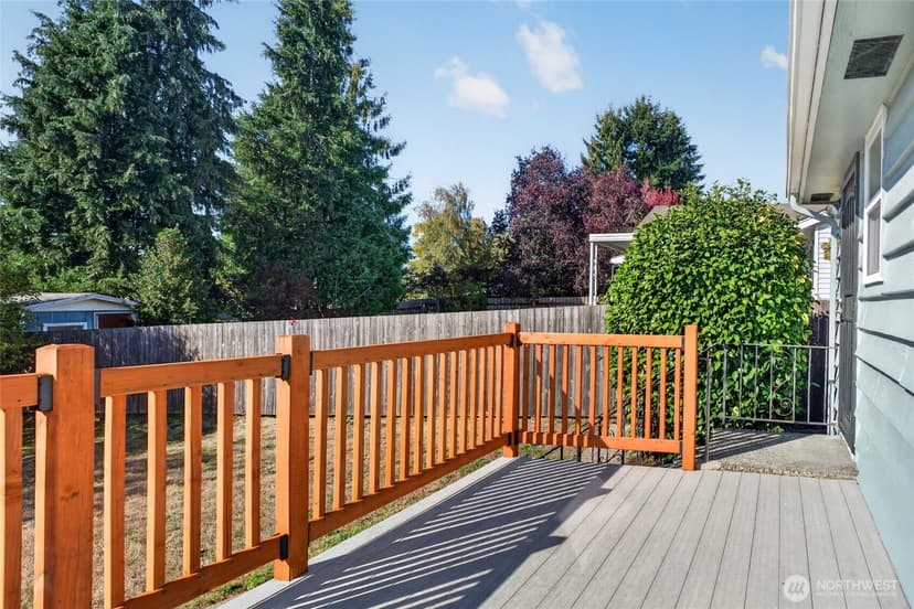 Property photo for 2702 N Winnifred Street, Tacoma photo 31
