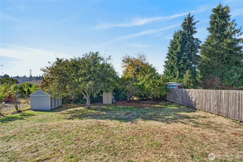 Property photo for 2702 N Winnifred Street, Tacoma photo 34