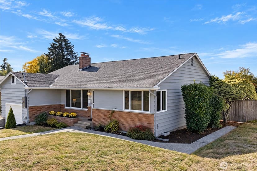 Property photo for 2702 N Winnifred Street, Tacoma photo 2