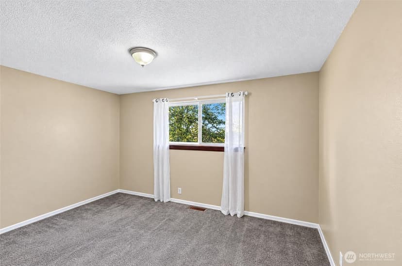 Property photo for 2702 N Winnifred Street, Tacoma photo 23