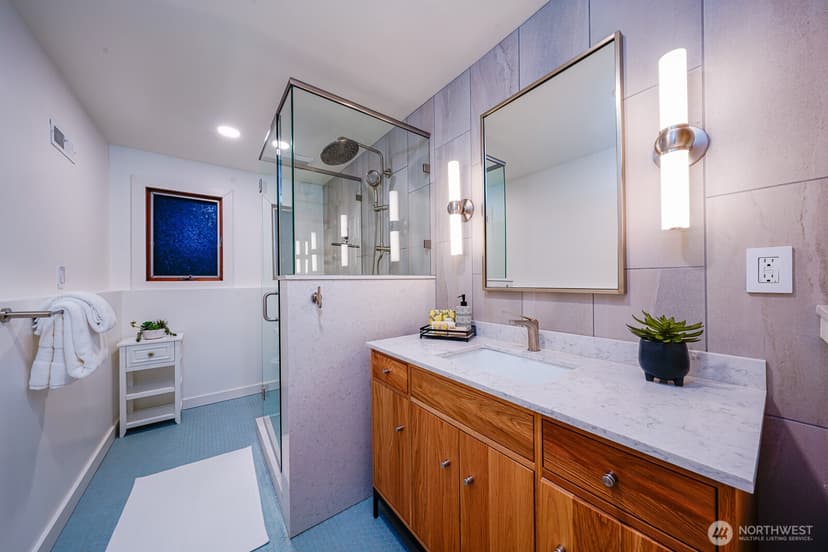 Property photo for 7114 164th Street SW, Edmonds photo 22