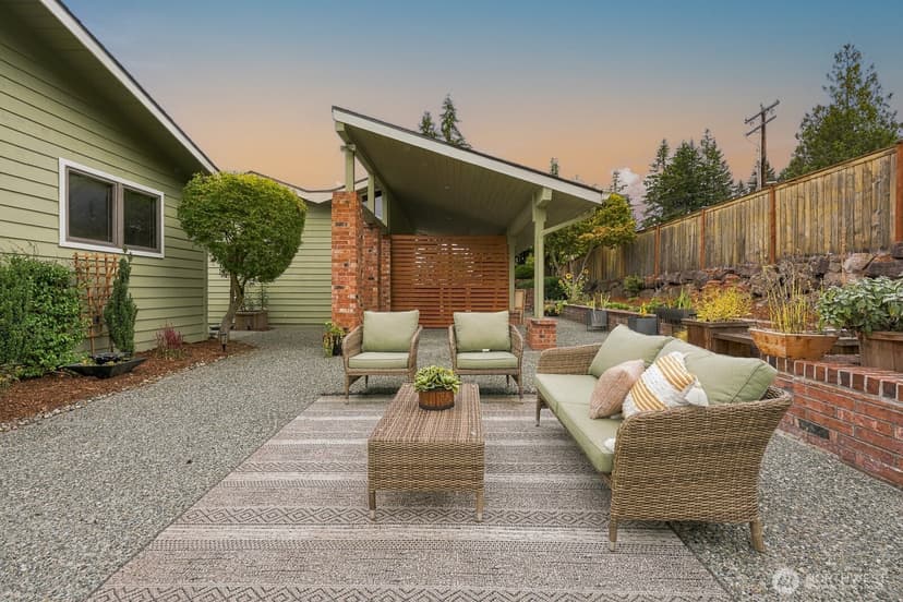 Property photo for 7114 164th Street SW, Edmonds photo 23