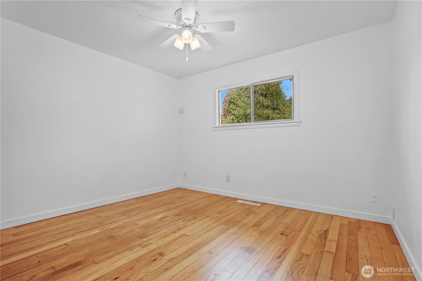 Property photo for 9015 Forest Ave SW, Lakewood photo 14