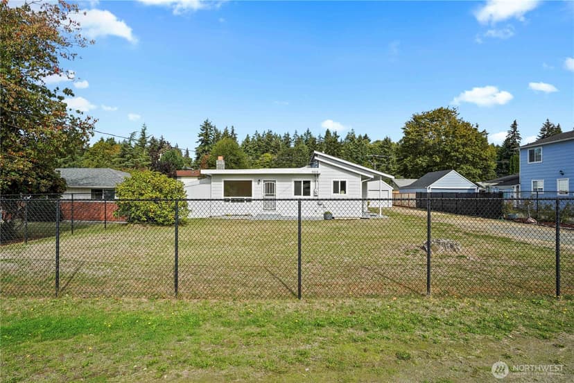 Property photo for 9015 Forest Ave SW, Lakewood photo 19