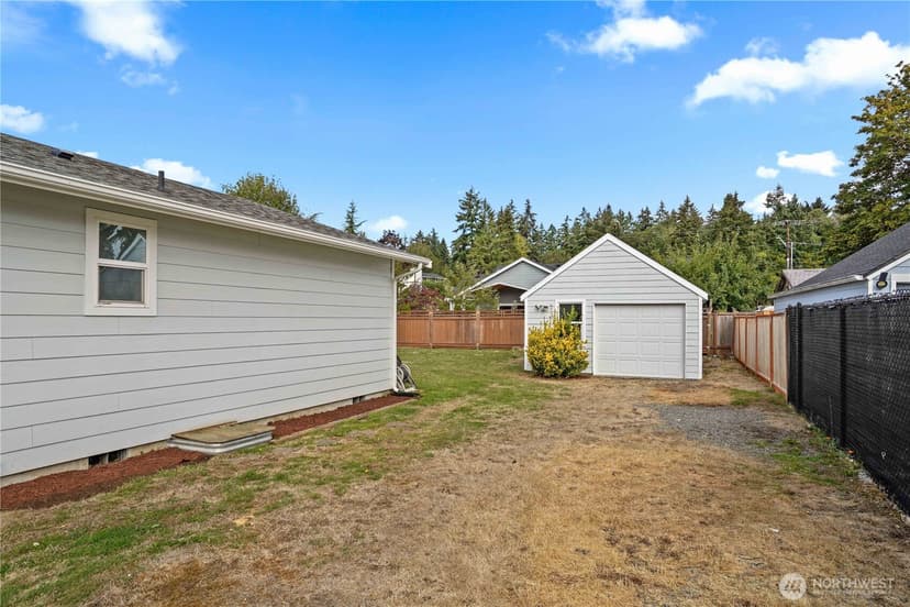 Property photo for 9015 Forest Ave SW, Lakewood photo 23