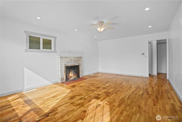 Property photo for 9015 Forest Ave SW, Lakewood photo 4