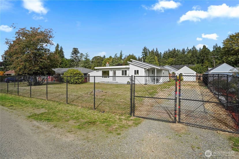 Property photo for 9015 Forest Ave SW, Lakewood photo 20