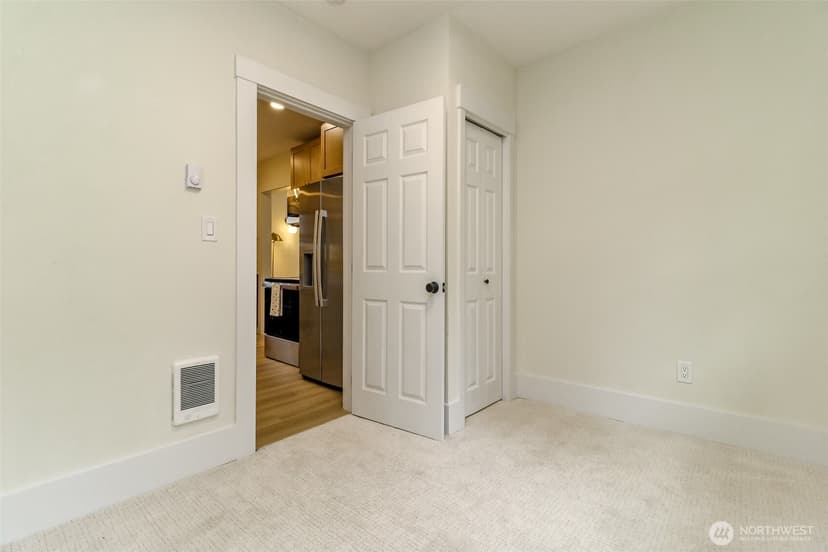 Property photo for 1415 S Grant Avenue, Tacoma photo 12
