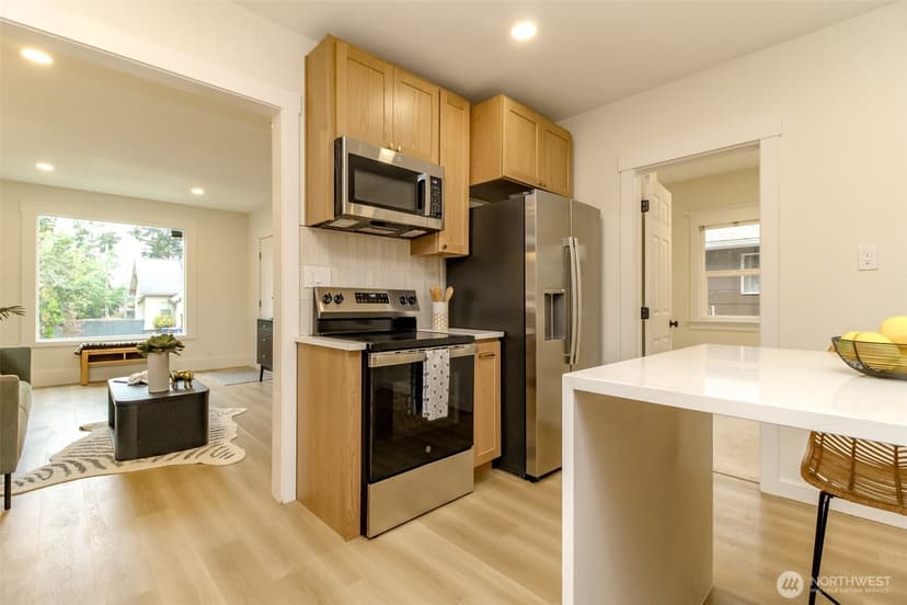 Property photo for 1415 S Grant Avenue, Tacoma photo 9