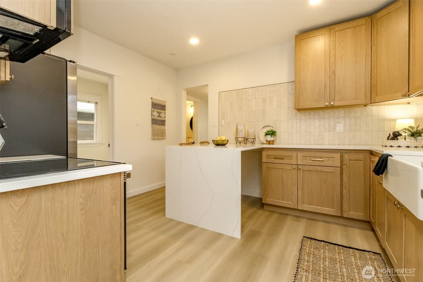Property photo for 1415 S Grant Avenue, Tacoma photo 7