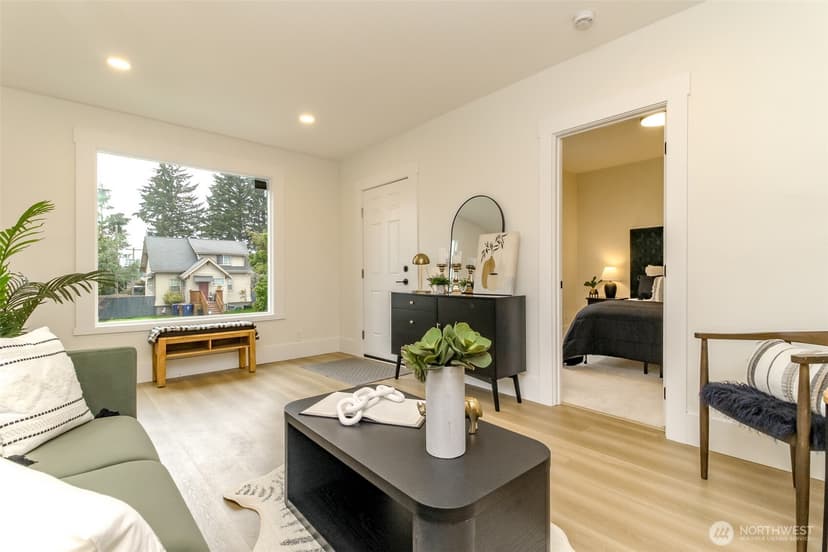 Property photo for 1415 S Grant Avenue, Tacoma photo 6