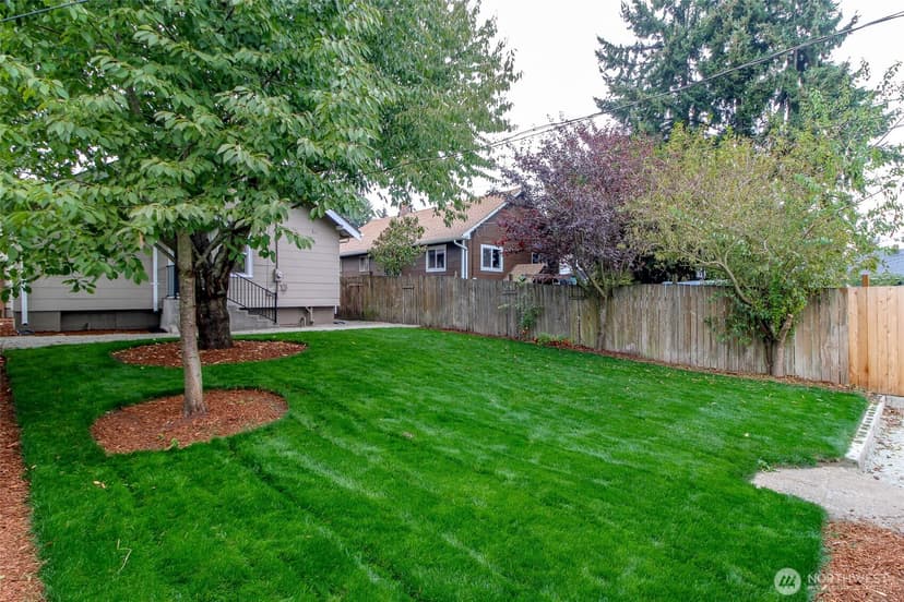 Property photo for 1415 S Grant Avenue, Tacoma photo 24