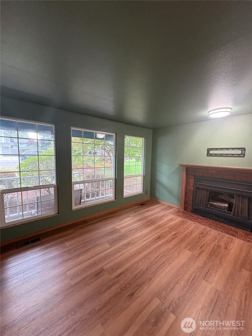 Property photo for 15406 SE 176th Place, Renton photo 3
