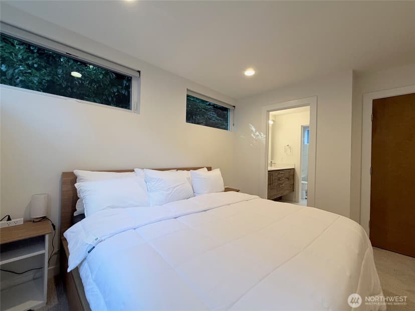 Property photo for 2617 3rd Avenue W, Seattle photo 17