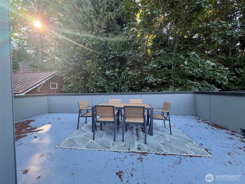 Property photo for 2617 3rd Avenue W, Seattle photo 22