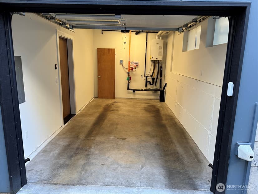 Property photo for 2617 3rd Avenue W, Seattle photo 25