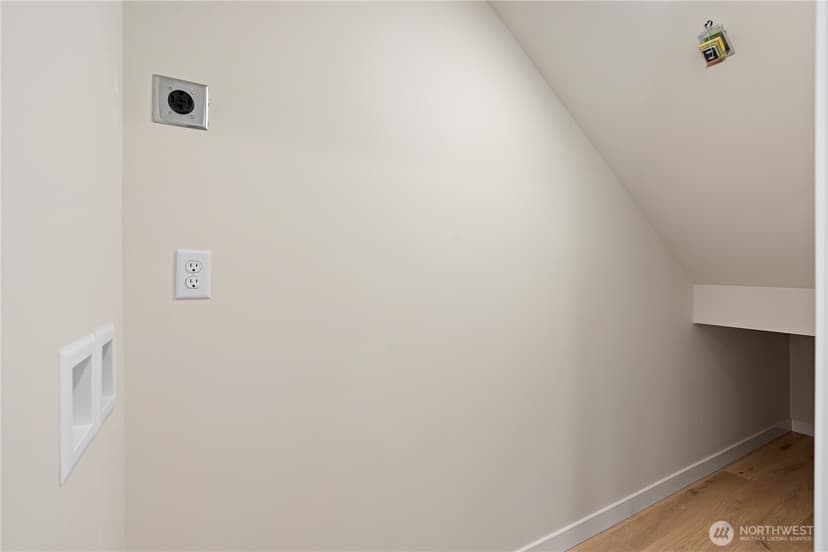 Property photo for 8043 19th Avenue NE, Seattle photo 17