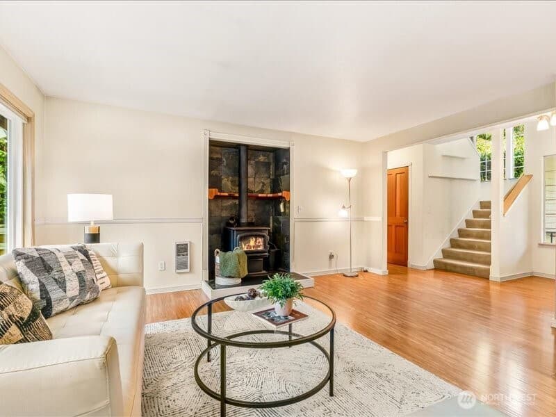 Property photo for 15219 78th Avenue NE, Kenmore photo 9