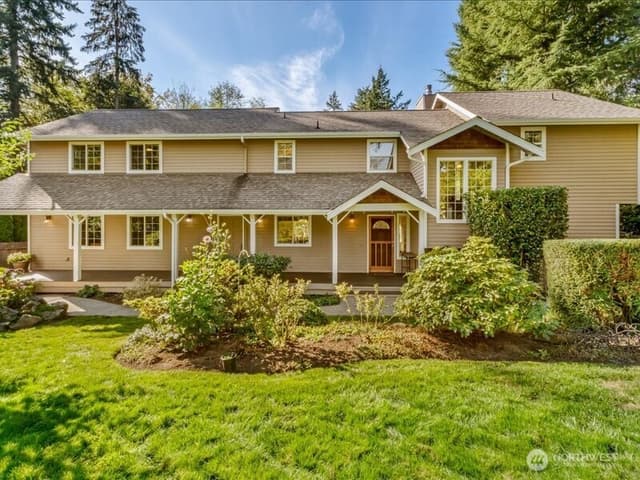 Property photo for 15219 78th Avenue NE, Kenmore photo 3