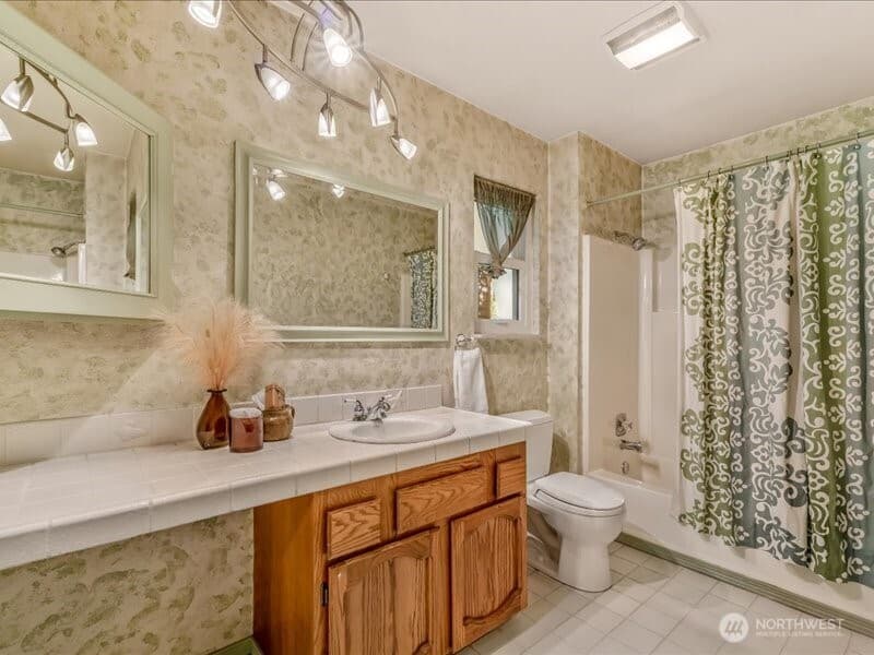 Property photo for 15219 78th Avenue NE, Kenmore photo 20