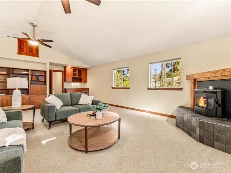 Property photo for 15219 78th Avenue NE, Kenmore photo 22