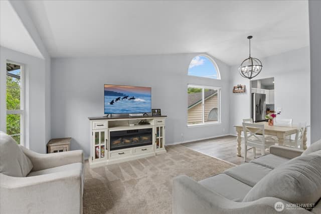 Property photo for 421 Rainbow Place, Snohomish photo 3