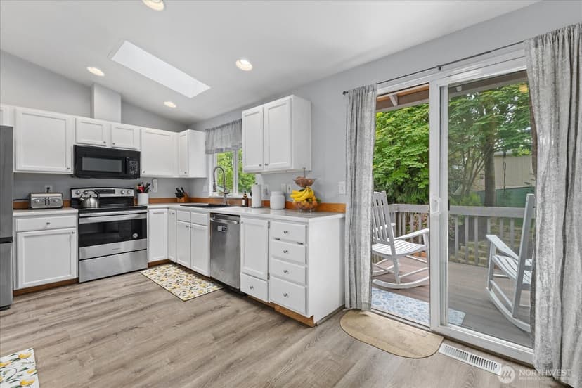 Property photo for 421 Rainbow Place, Snohomish photo 8