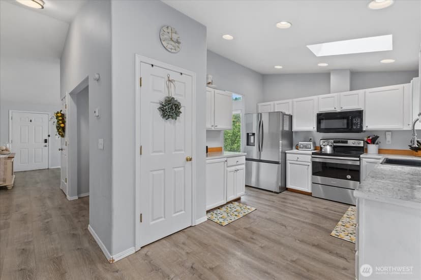 Property photo for 421 Rainbow Place, Snohomish photo 10