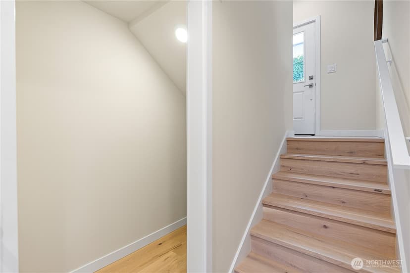 Property photo for 8043 19th Avenue NE, Seattle photo 16