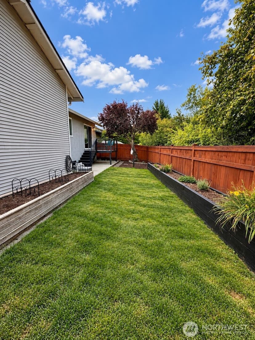 Property photo for 10216 62nd Drive NE, Marysville photo 25